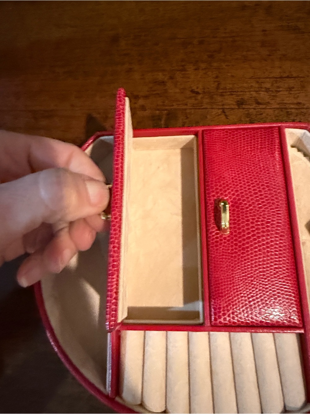Women's Red Key & Card Holder Jewelry Case - Compact Travel Organizer
